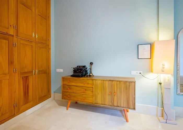 Large And Practic - 3bd 2bth- Arenal * Sevilla