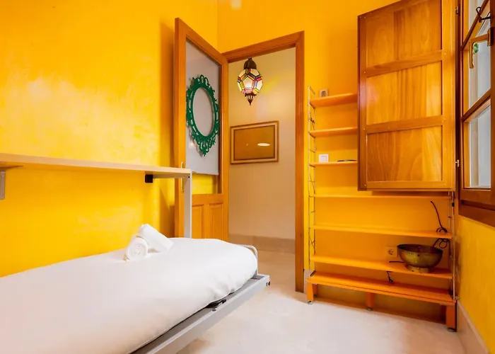 Large And Practic - 3bd 2bth- Arenal * Sevilla